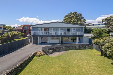 Photo of property in 104 Marine Parade, Paraparaumu Beach, Paraparaumu, 5032
