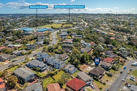 Photo of property in 9 Robin Lane, Browns Bay, Auckland, 0630