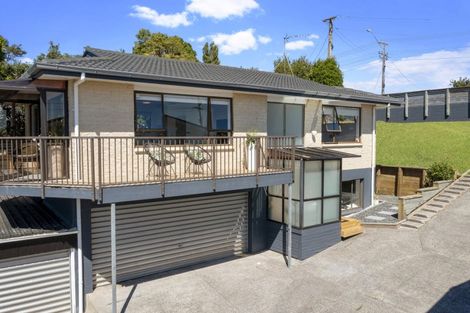 Photo of property in 1/39 Sunset Road, Totara Vale, Auckland, 0632