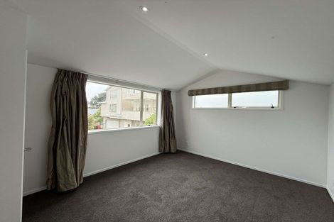 Photo of property in 40c Ruskin Road, Newlands, Wellington, 6037