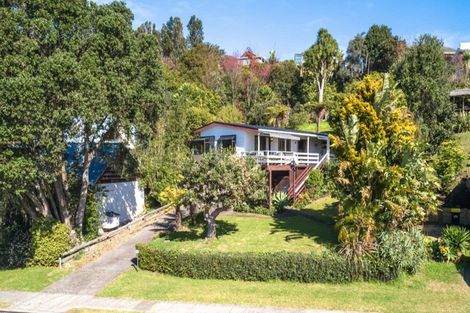 Photo of property in 105 Park Avenue, Whangamata, 3620