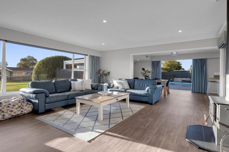 Photo of property in 17 Seamer Place, St Andrews, Hamilton, 3200