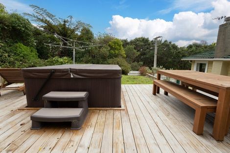 Photo of property in 1 Rimu Street, Tawa, Wellington, 5028