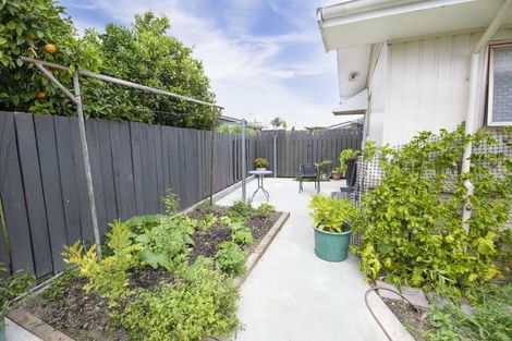 Photo of property in 3/34 Chester Street, Taradale, Napier, 4112