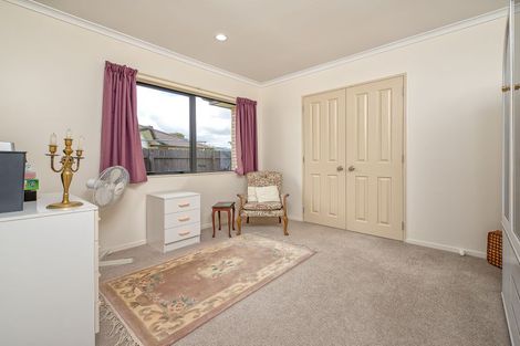 Photo of property in 8 Morewa Place, Takanini, 2112