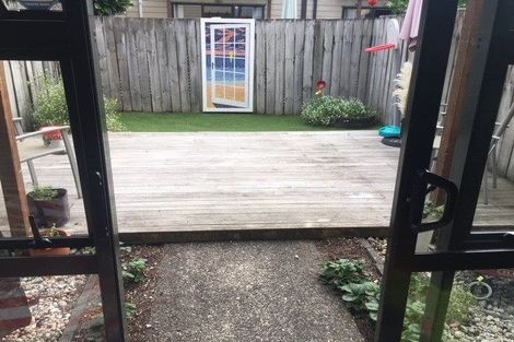 Photo of property in 7/17 Harbour View Road, Te Atatu Peninsula, Auckland, 0610