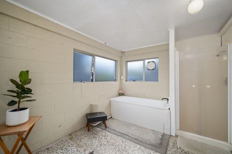 Photo of property in 24 Mckee Avenue, Fenton Park, Rotorua, 3010