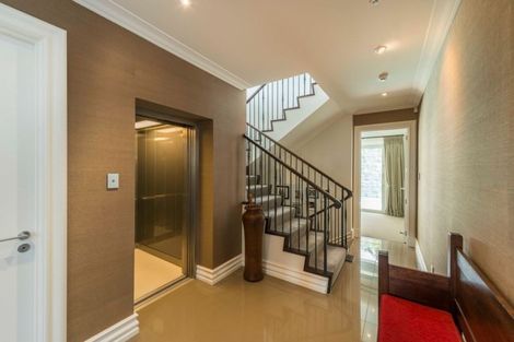 Photo of property in 17 Brighton Terrace, Mairangi Bay, Auckland, 0630