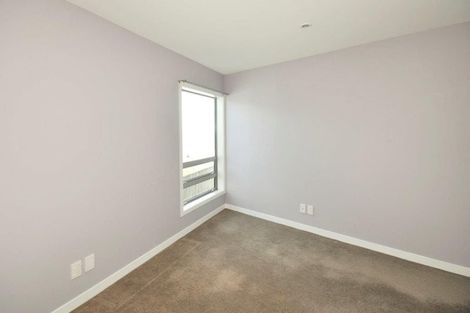 Photo of property in 12 Sunhaven Drive, Newlands, Wellington, 6037