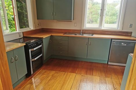 Photo of property in 2 Fernhill Terrace, Wadestown, Wellington, 6012