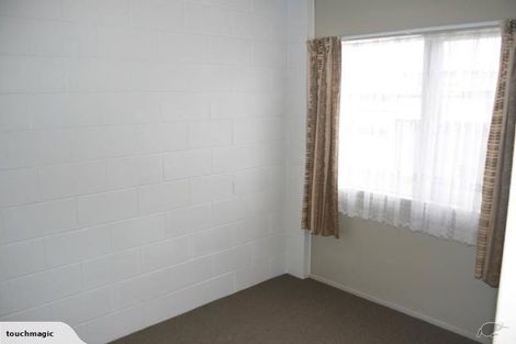 Photo of property in 9/5 Keeling Road, Henderson, Auckland, 0612