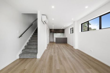Photo of property in 94 Godley Road, Green Bay, Auckland, 0604