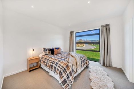 Photo of property in 35 Paton Place, Te Anau, 9600