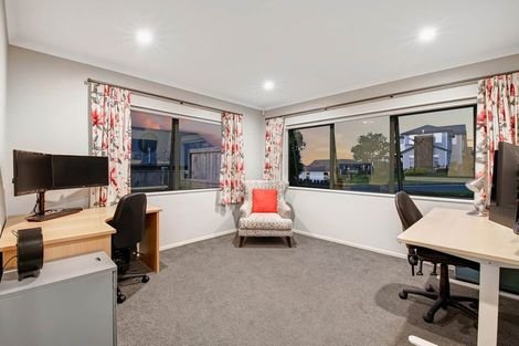 Photo of property in 14 Kingfisher Road, Silverdale, 0932