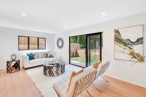 Photo of property in 23a Cottam Grove, Northcross, Auckland, 0632