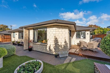 Photo of property in 15b Waiwhetu Road, Waiwhetu, Lower Hutt, 5010