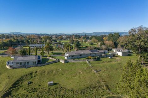 Photo of property in 208 Adelaide Road, Dannevirke, 4930