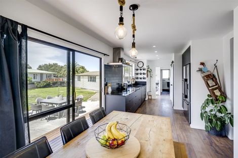 Photo of property in 50 Russell Road, Marewa, Napier, 4110