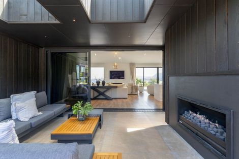 Photo of property in 33 Whakamoenga Point, Acacia Bay, Taupo, 3385