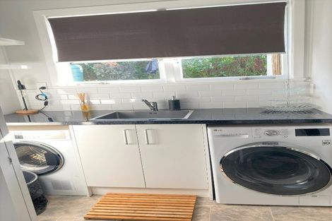 Photo of property in 5 Hartley Terrace, Massey, Auckland, 0614