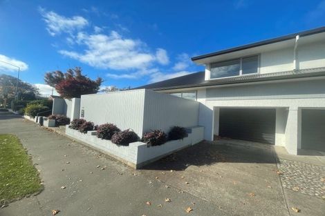 Photo of property in 150 Straven Road, Fendalton, Christchurch, 8014