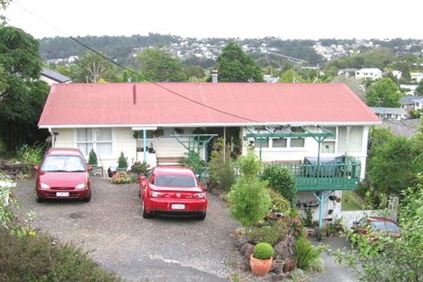 Photo of property in 2/394 Glenfield Road, Glenfield, Auckland, 0629