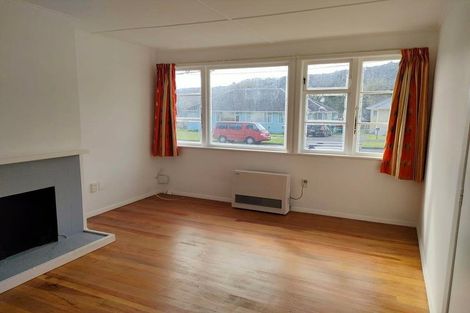 Photo of property in 382 George Street, Stokes Valley, Lower Hutt, 5019