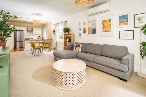 Photo of property in 2/11 Retter Street, Paparangi, Wellington, 6037