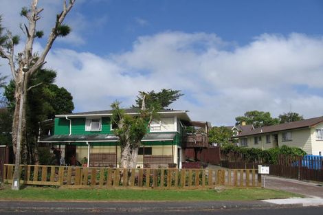 Photo of property in 14 Waari Avenue, Sunnyvale, Auckland, 0612