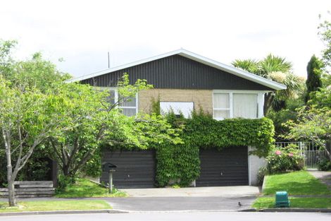 Photo of property in 34 Rosedale Place, Avonhead, Christchurch, 8042