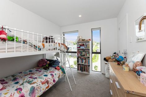 Photo of property in 53 Morihana Close, Glen Eden, Auckland, 0602