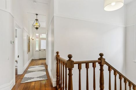 Photo of property in 57f3 Central Terrace, Kelburn, Wellington, 6012