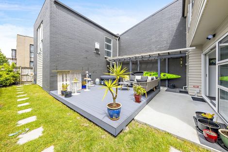 Photo of property in 37 Popokatea Drive, Takanini, 2112