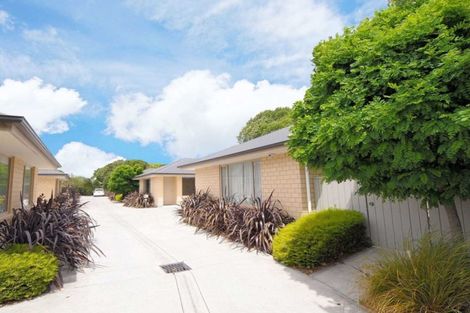 Photo of property in 54 Thackeray Place, Waltham, Christchurch, 8023