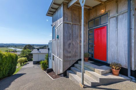 Photo of property in 3/32 Hand Road, Helensville, 0800