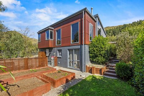 Photo of property in 77 Port Hills Road, Heathcote Valley, Christchurch, 8022