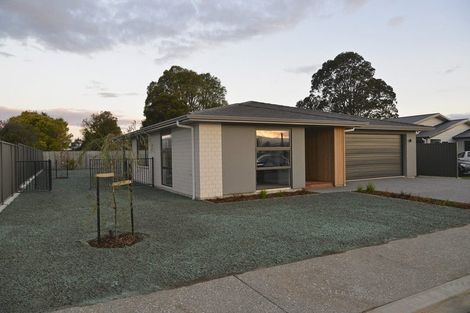 Photo of property in 14 Hereford Drive, Carterton, 5713