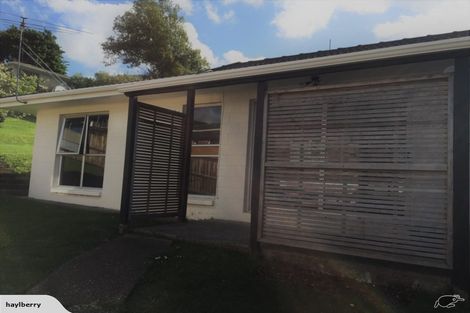 Photo of property in 2/12 Ayton Drive, Totara Vale, Auckland, 0629