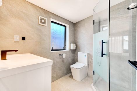 Photo of property in 5 Kearns Drive, Hobsonville, Auckland, 0616