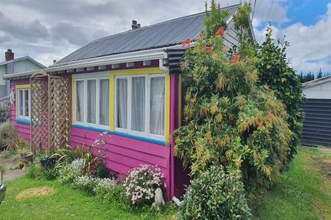 Photo of property in 9 Edward Street, Waimate, 7924