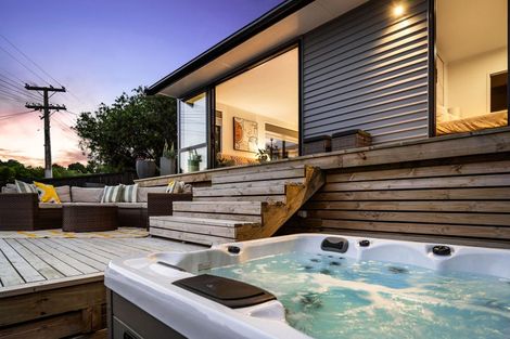 Photo of property in 60 Anzac Road, Morningside, Whangarei, 0110