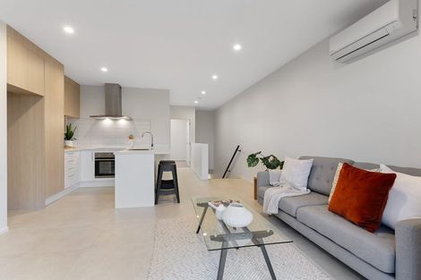 Photo of property in 12 Tara Lane, Manurewa, 2102