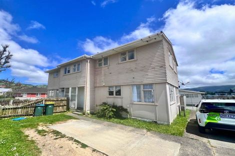 Photo of property in 5-7 Hazard Grove, Cannons Creek, Porirua, 5024