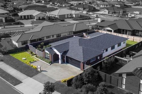 Photo of property in 21 Pohutukawa Parade, Riverhead, 0820