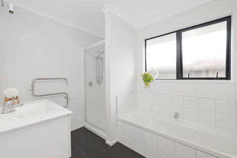 Photo of property in 5 Oka Street, Papamoa Beach, Papamoa, 3118