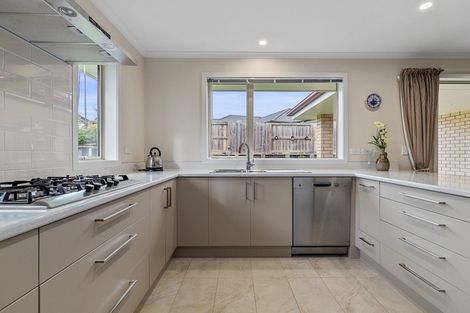 Photo of property in 46 Keston Crescent, Flagstaff, Hamilton, 3210