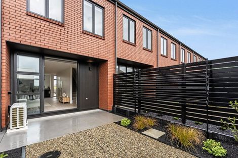 Photo of property in 27 Raukohekohe Road, Wiri, 2104