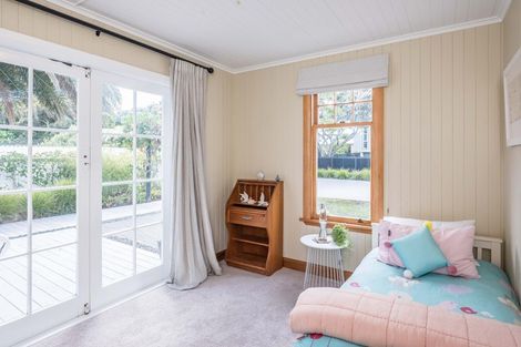 Photo of property in 9 Manly Street, Paraparaumu Beach, Paraparaumu, 5032