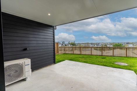 Photo of property in 1/12 Ruakiwi Road, Hamilton Lake, Hamilton, 3204