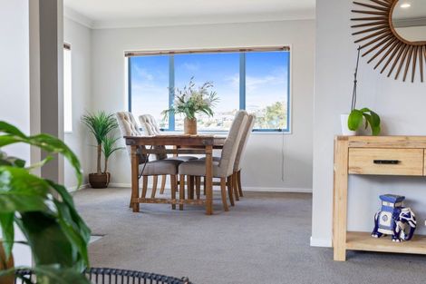 Photo of property in 16 Karamu Terrace, Pyes Pa, Tauranga, 3112